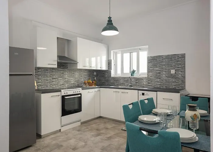 Manos House Апартаменты