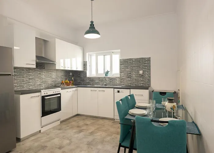 Manos House Апартаменты